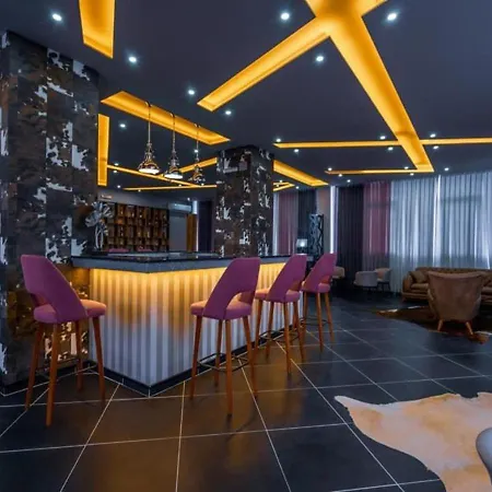 Hotel & Bon Bon 4*